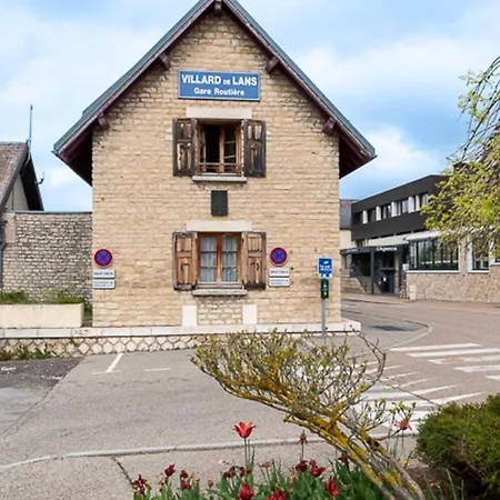 Appartement Avec Balcon, Centre - Proche Commerces *